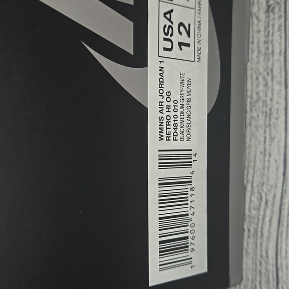 Air Jordan 1 Retro Hi OG Sneakers Black/Gray/White Size 12 Women / 10.5 Men NWT - Picture 12 of 12